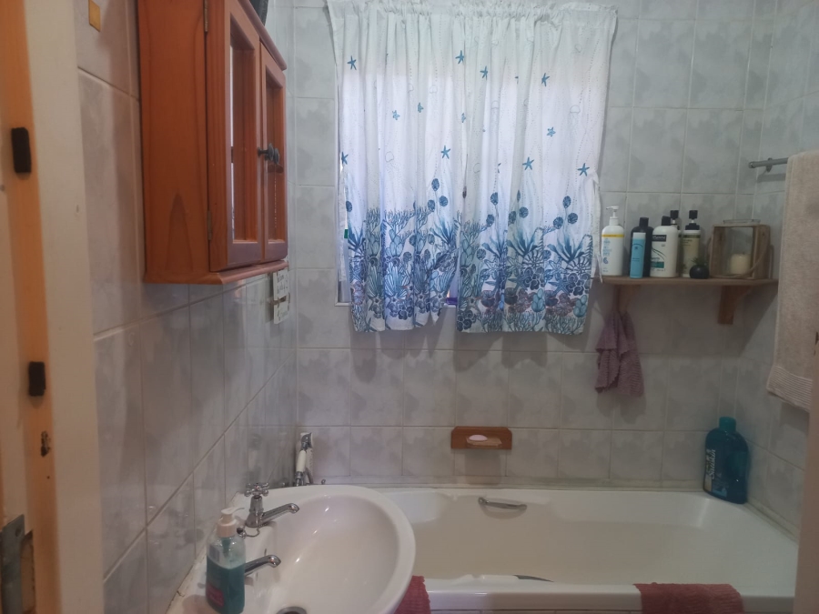 2 Bedroom Property for Sale in Safari Gardens North West